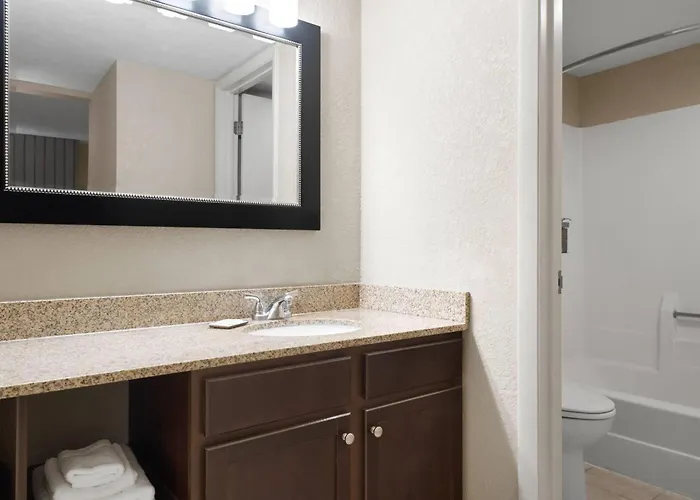 Hotel Eastland & Conference Ctr, Trademark By Wyndham 3*