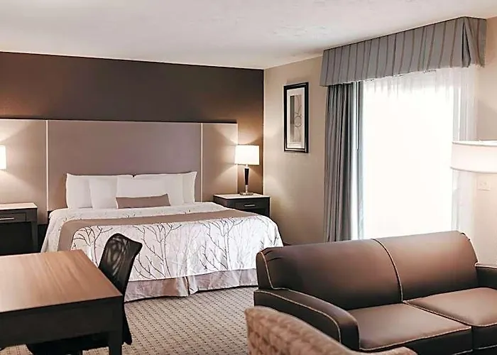 Eastland & Conference Ctr, Trademark By Wyndham Hotel